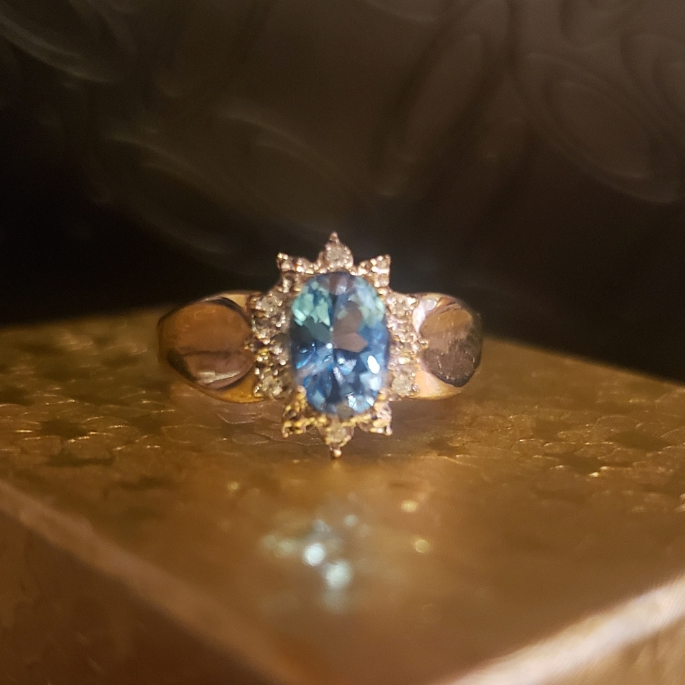 10k blue topaz and diamond ring
